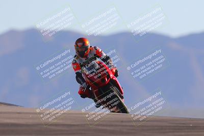 media/Nov-06-2023-Moto Forza (Mon) [[ce023d0744]]/3-Intermediate Group/Session 5 (Turn 9)/